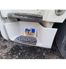 Б/у Підножка, ступенька мала нижня ліва водійська (мильниця) MAN TGX EURO 6 (МАН ТГХ ЕВРО 6) 81615100801, 81615105187