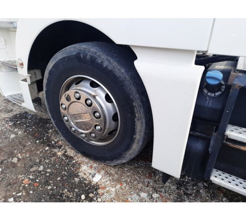 Б/у Накладка крыла кабины (левая) MAN TGX EURO 6 (МАН ТГХ ЕВРО 6)