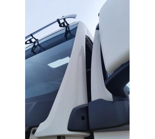 Б/у Обшивка колонны, угловая накладка кабины левая MAN TGX EURO 6 (МАН ТГХ ЕВРО 6) 81624100197