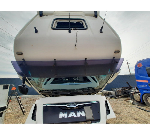 Б/у Сонцезахисний козирьок (козирок) кабіни MAN TGX EURO 6 (МАН ТГХ ЕВРО 6) 81637010044
