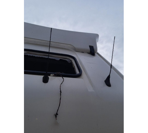 Б/у Антенна GSM/UMTS/GPS/CB-FUNK, Радио MAN TGX EURO 6 (МАН ТГХ ЕВРО 6) 81282056095, 81282050091, 81282056098