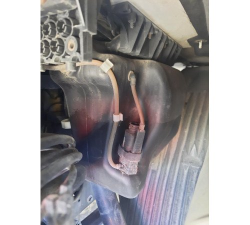 Б/у Бачок омывателя MAN TGX EURO 6 (МАН ТГХ ЕВРО 6) 81264810079