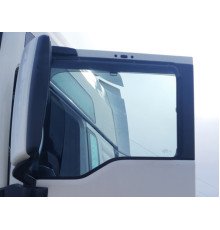Б/у Стекло двери (левое, правое) MAN TGX EURO 6 (МАН ТГХ ЕВРО 6) 81626456057, 81626456056