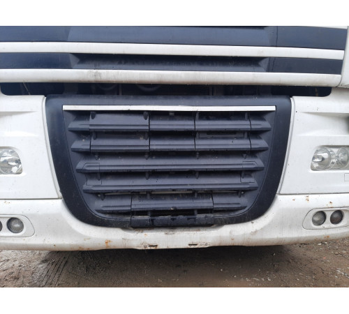 Б/у Решітка (облицювання) радіатора DAF XF 105 EURO 5 (ДАФ ХФ 105 ЕВРО 5) 1635802