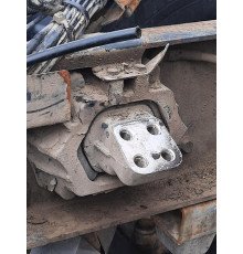 Б/у Подушка двигуна (задня, кріплення двигуна) DAF XF 105 EURO 5 (ДАФ ХФ 105) 1378589