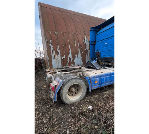 Розборка SCANIA R124L (LA) EURO 3 HPI та PDE (Сканія Р124Л (ЛА) ХПІ та ДПЄ ЄВРО 3) – вантажна розбірка TIR