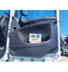 Б/у Дверна карта (обшивка) права сторона (R, пасажирська) DAF XF 106 Euro 6 (Даф хф 106 Евро 6) 1845273