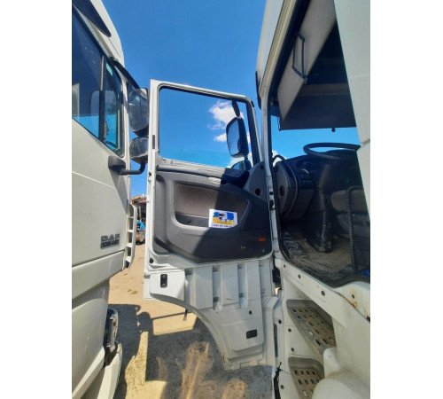 Б/у Левые (водительские) двери DAF XF 106 Euro 6 (Даф хф 106 Евро 6) 1881862