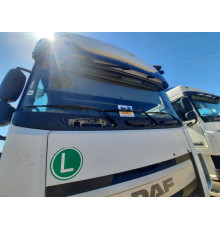 Б/у Панель під лобовим склом (жабо) DAF XF 106 Euro 6 (Даф хф 106 Евро 6) 1940691