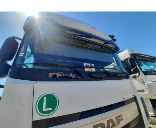 Б/у Панель под лобовым стеклом (жабо) DAF XF 106 Euro 6 (Даф хф 106 Евро 6) 1940691