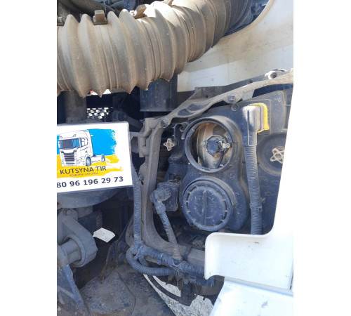 Б/у Правий кронштейн основної фари DAF XF 106 Euro 6 (Даф хф 106 Евро 6) 1798449