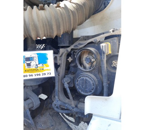 Б/у Правый кронштейн основной фары DAF XF 106 Euro 6 (Даф хф 106 Евро 6) 1798449