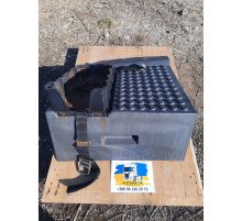 Б/у Крышка аккумулятора (АКБ) Renault T Truck Range Gama Euro 6 (Рено Т ЕВРО 6) 7422078106